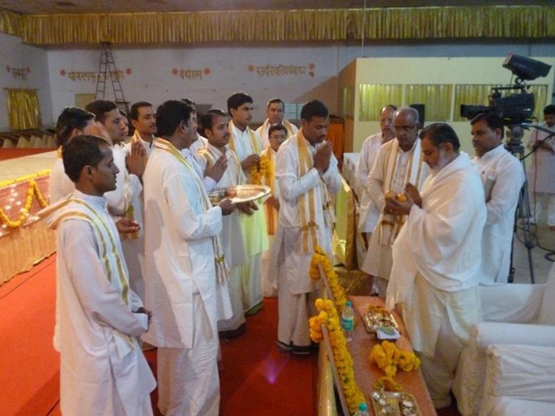 Brahmachari Girish Ji participated in Shri Hanuman Ji's Birth Day celebration Pujan with Maharishi Vedic Pundits on 11 April 2017.